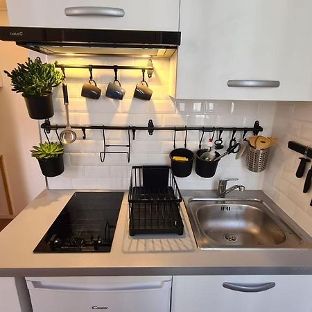 טרוביל-סור-מאר Beau Studio A 30M De La Plage / Beautiful Studio 30M From The Beach מראה חיצוני תמונה