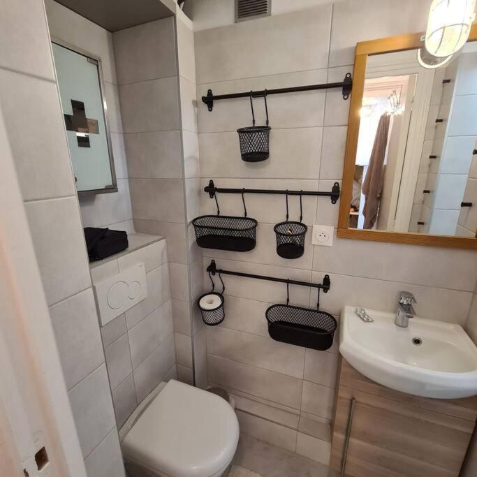 טרוביל-סור-מאר Beau Studio A 30M De La Plage / Beautiful Studio 30M From The Beach מראה חיצוני תמונה